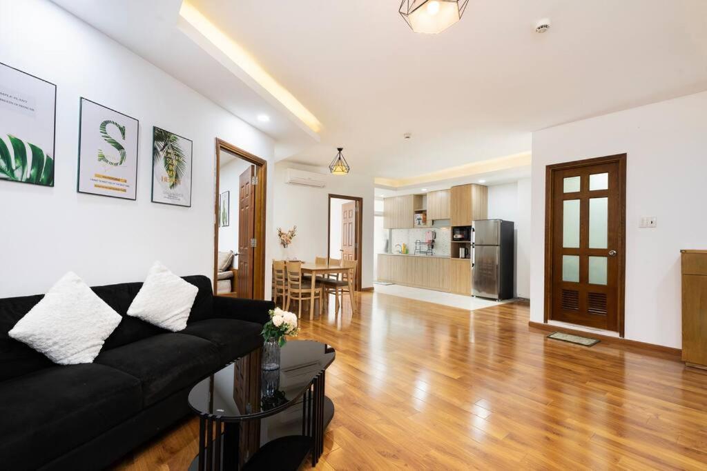 Spacious 2 Bedroom At Center 1st District * TP. Hồ Chí Minh