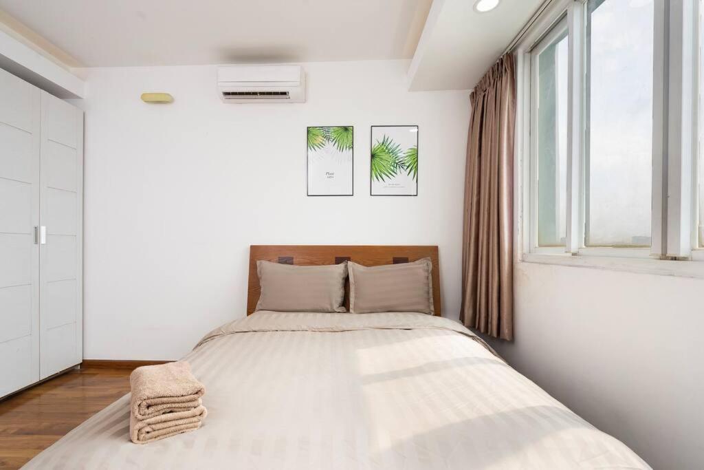 Spacious 2 Bedroom At Center 1st District TP. Hồ Chí Minh