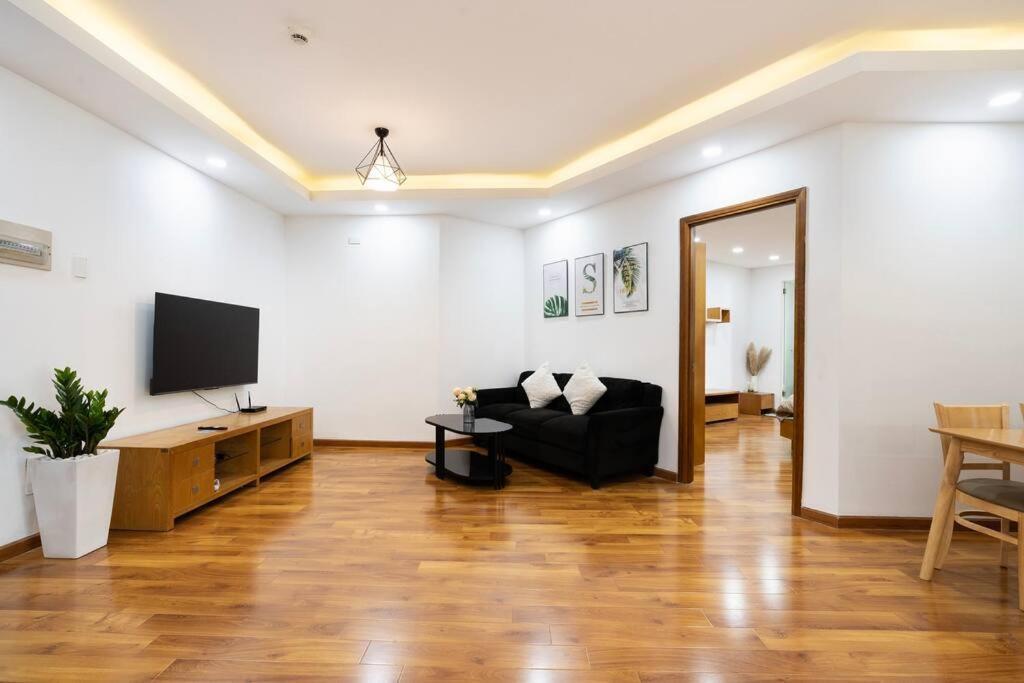 Spacious 2 Bedroom At Center 1st District Căn hộ TP. Hồ Chí Minh
