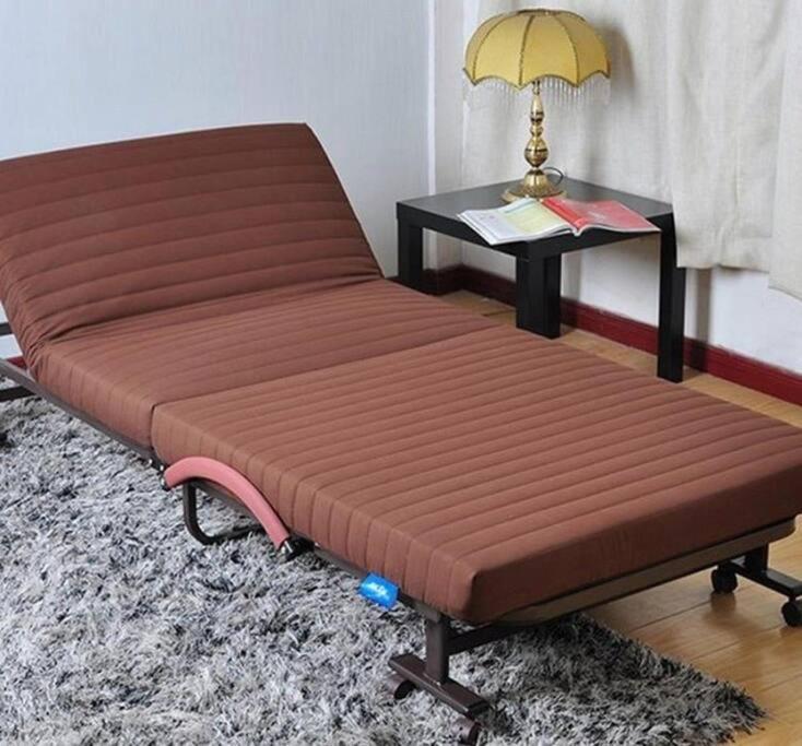 Spacious 2 Bedroom At Center 1st District Căn hộ