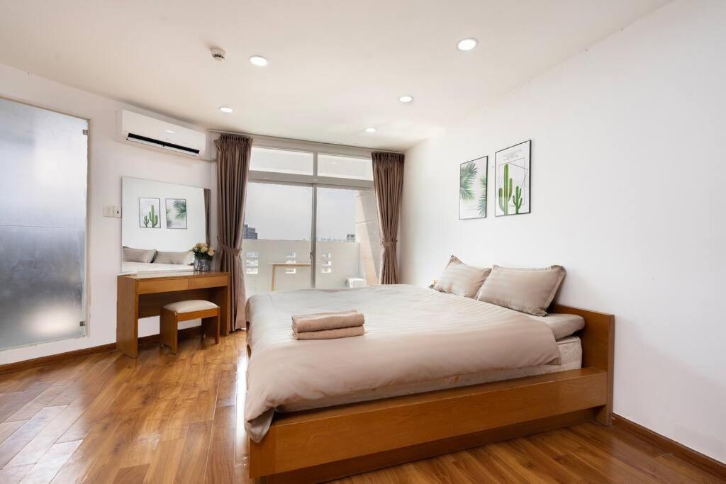 Spacious 2 Bedroom At Center 1st District Căn hộ *