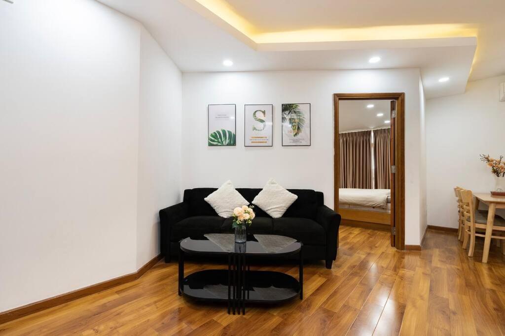 Spacious 2 Bedroom At Center 1st District TP. Hồ Chí Minh