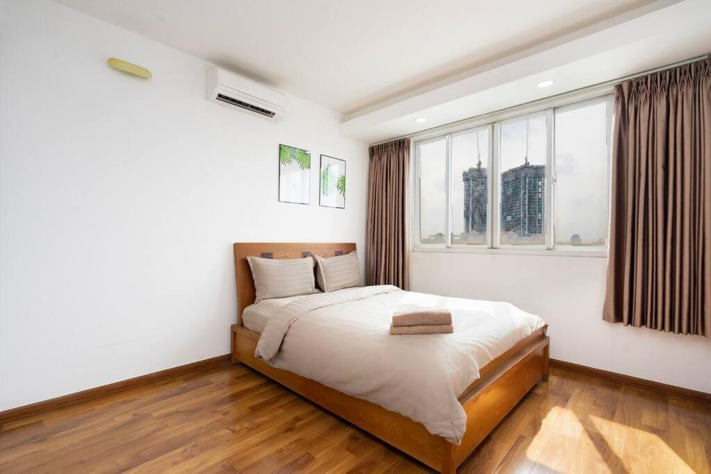 Spacious 2 Bedroom At Center 1st District * TP. Hồ Chí Minh